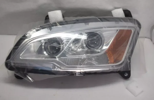 Peterbilt 579 Headlights - Image 3